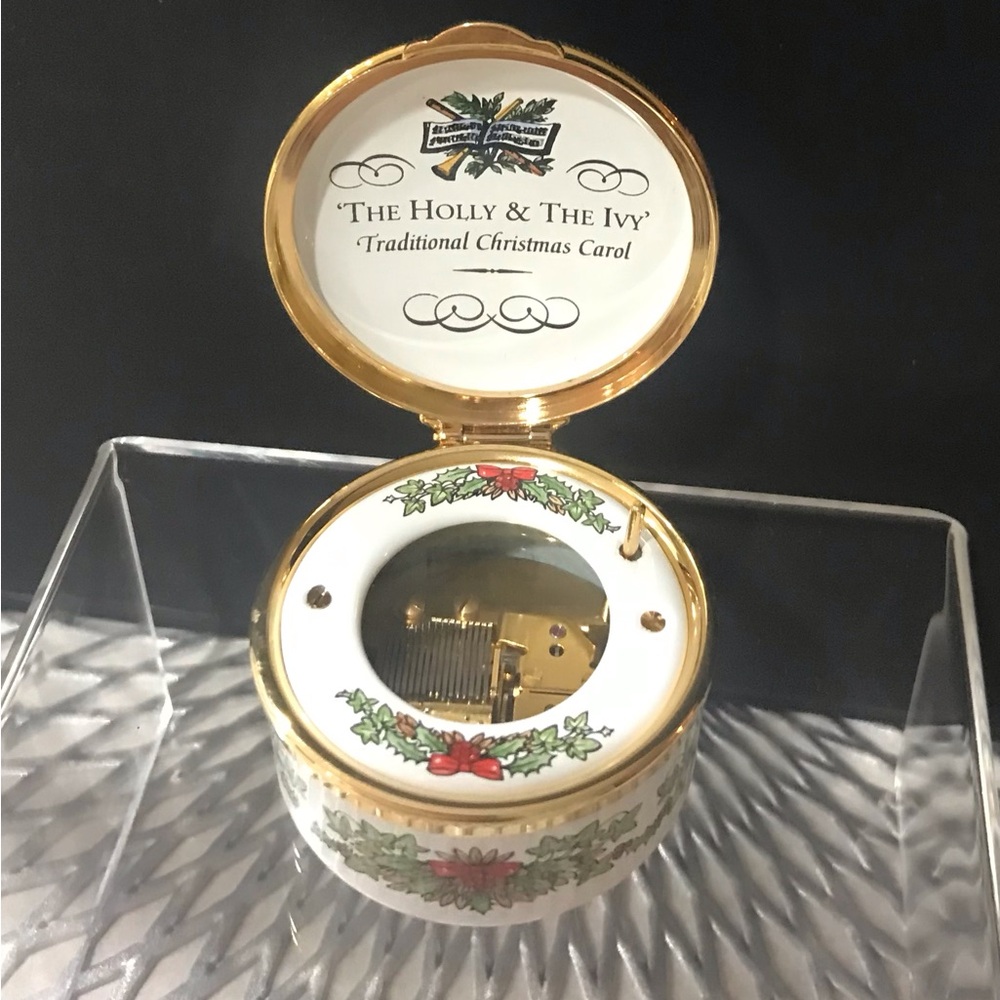 Vintage Staffordshire hand-painted Christmas Music Box, The Holly & The Ivy